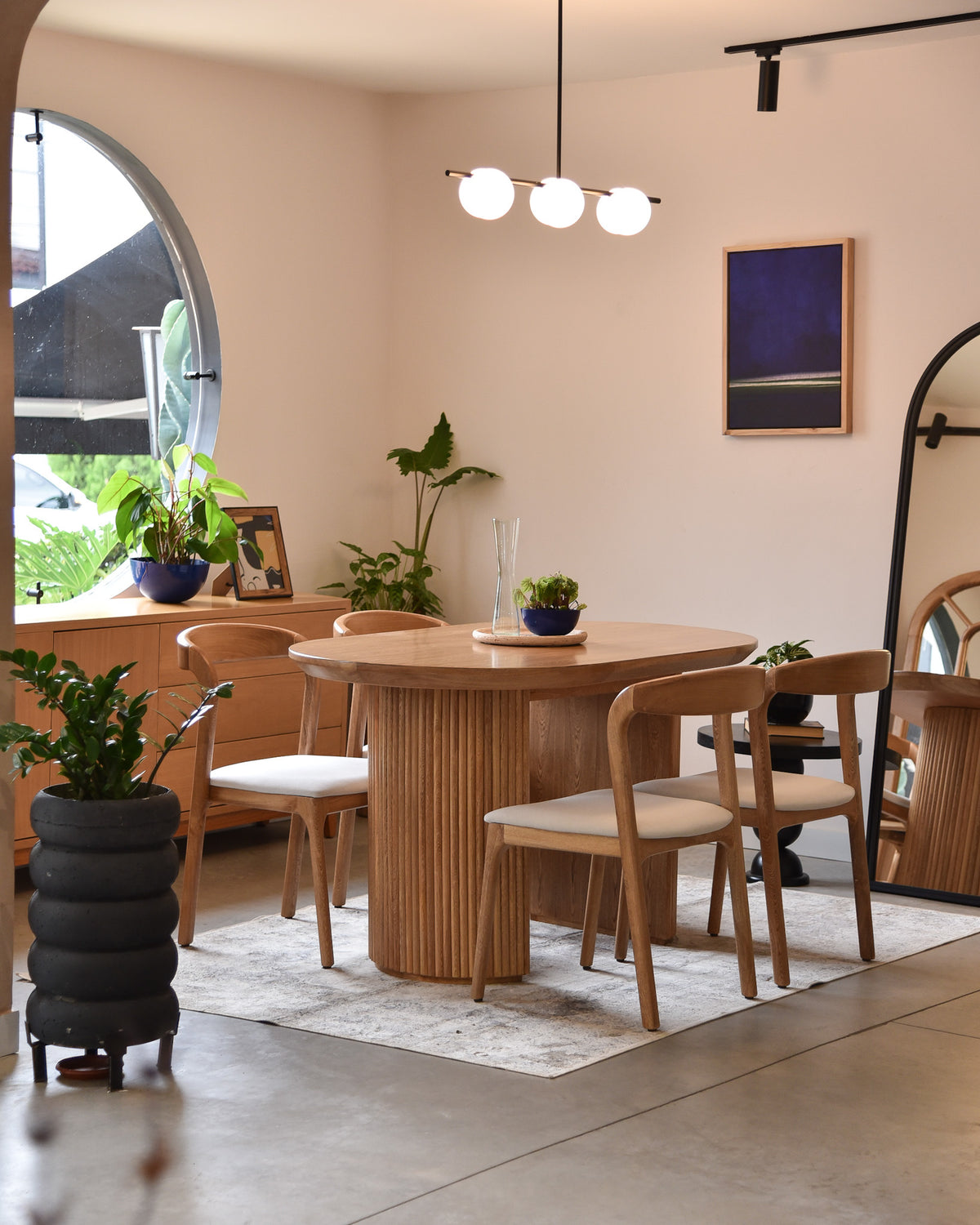 Comedor Panton Base Ovalada